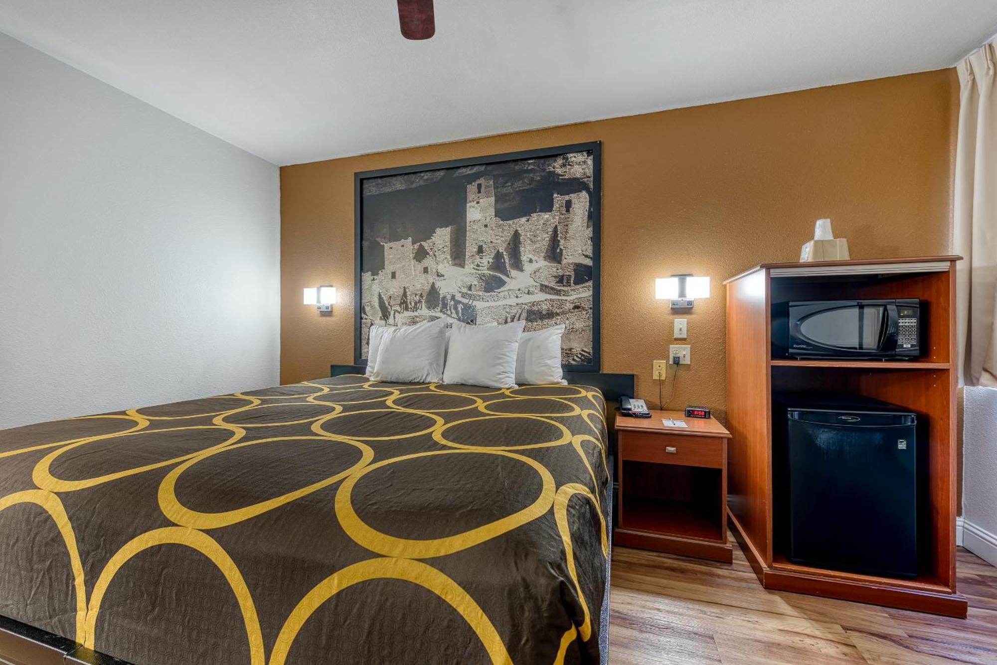 Super 8 By Wyndham Alamosa Motel Rom bilde