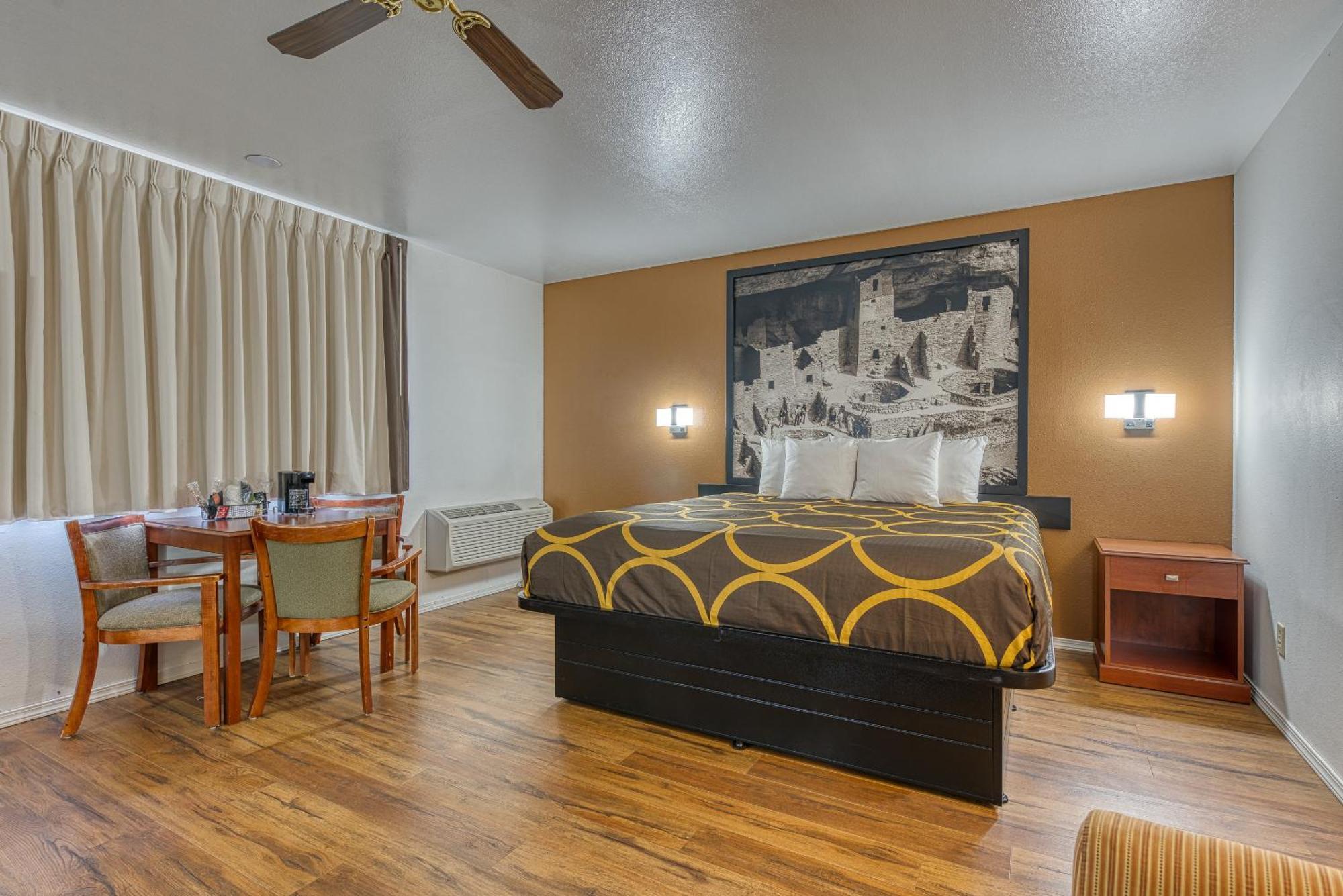 Super 8 By Wyndham Alamosa Motel Rom bilde
